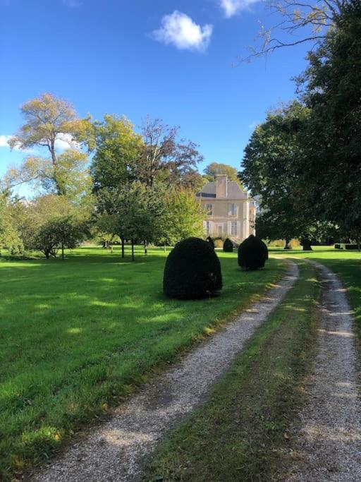 Charming 18Th Century Chateau, Near Bayeux In Calvados, Normandie Livry  Buitenkant foto